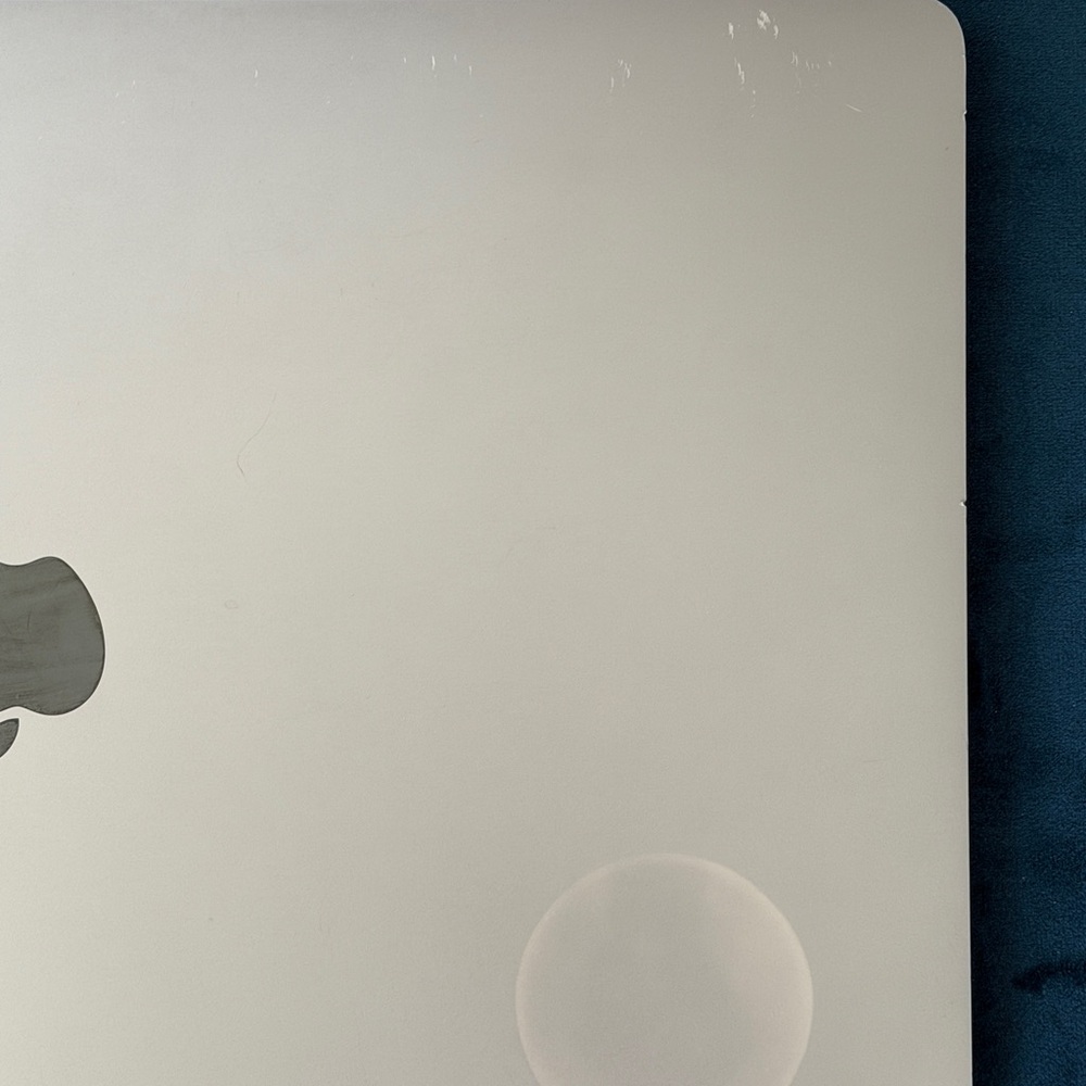 Apple MacBook Pro in Silver 15-inch 2018 with Charger - Picture 4 of 7
